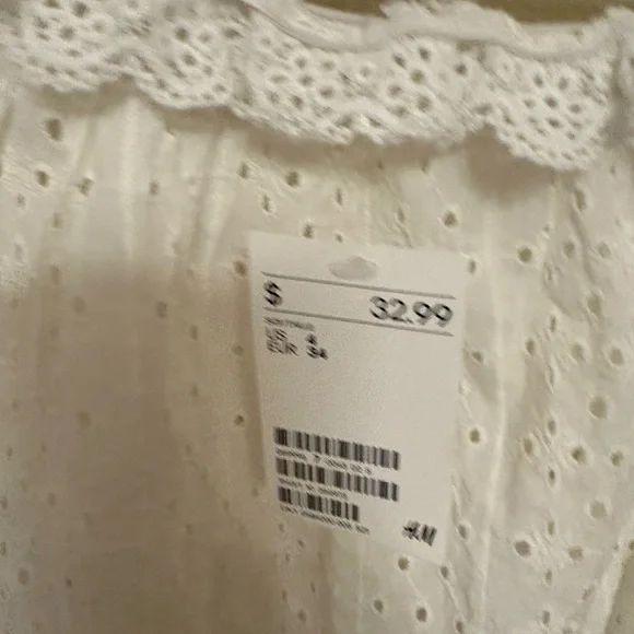 NWT H&M White Eyelet Off-Shoulder Blouse size4 boho cottagecore coquette whimsy - Picture 2 of 4